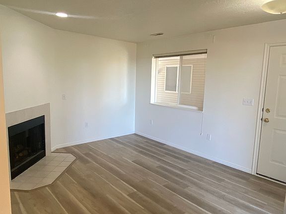 5th image of 137 W 600 N Unit 206
