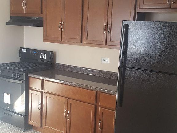 2nd image of 480 North Ave APT 3