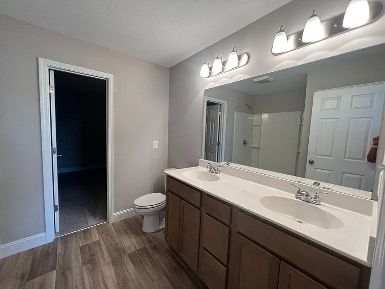 4864 Stoneyhurst Ln — Photo 20