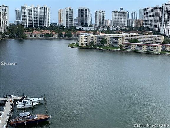 3rd image of 18041 Biscayne Blvd APT 1503