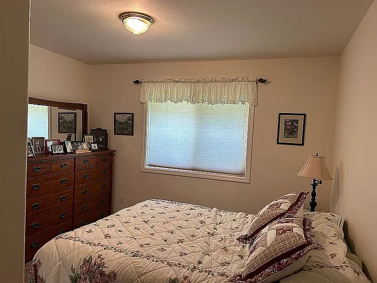 935 Elkhorn Dr — Photo 15