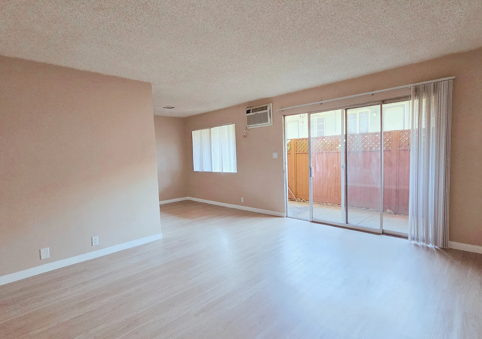 1815 Fremont — Photo 1