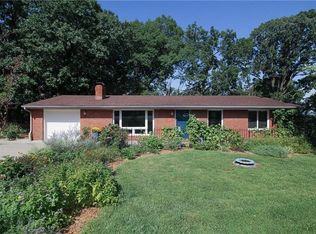 4904 Black Swan Dr, Shawnee, KS 66216