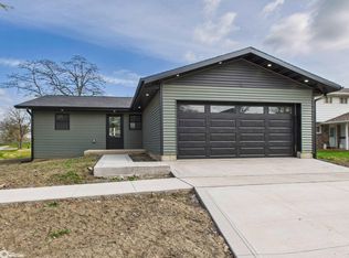 209 Washington Ave W #215, Albia, IA 52531