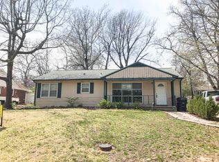 417 Wickham Rd, Manhattan, KS 66502
