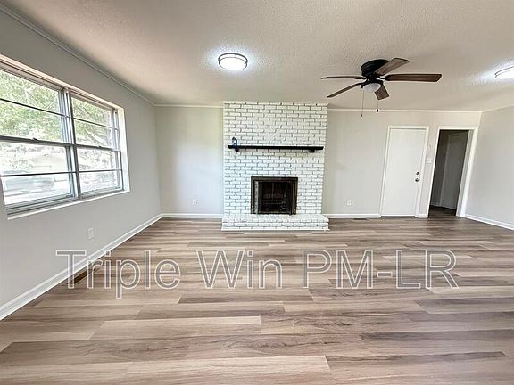 5th image of 33 Single Oaks Dr