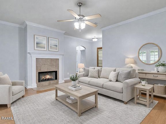 3rd image of 307 Saint Matthias Dr