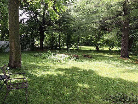 3rd image of 1013 Bernstein St