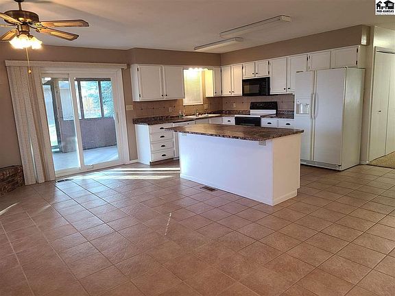 4th image of 10121 Golden Arrow Dr