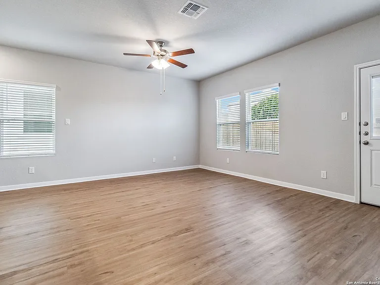 3908 Abbott Pass #101 — Photo 6