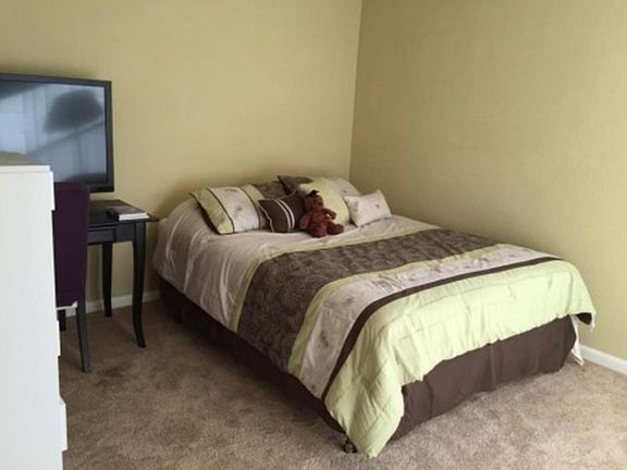 4th image of 412 Blossom Rock Ln