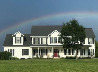 16515 Munn Rd, Chagrin Falls, OH 44023