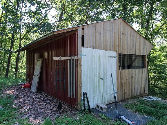3rd image of 19522 Township Road 411