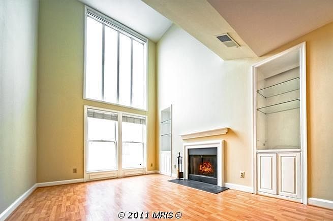 Living room - previous floor color