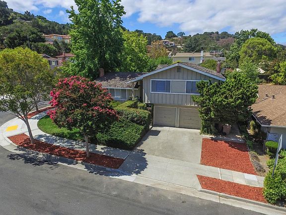 2nd image of 11161 Santa Teresa Dr