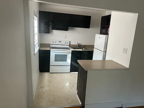 10 Elsmere Blvd #B Photo 1