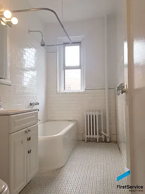 Rented by FirstService Realty (legacy) | media 24