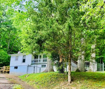 5044 S Highway 25, La Follette, TN, 37766