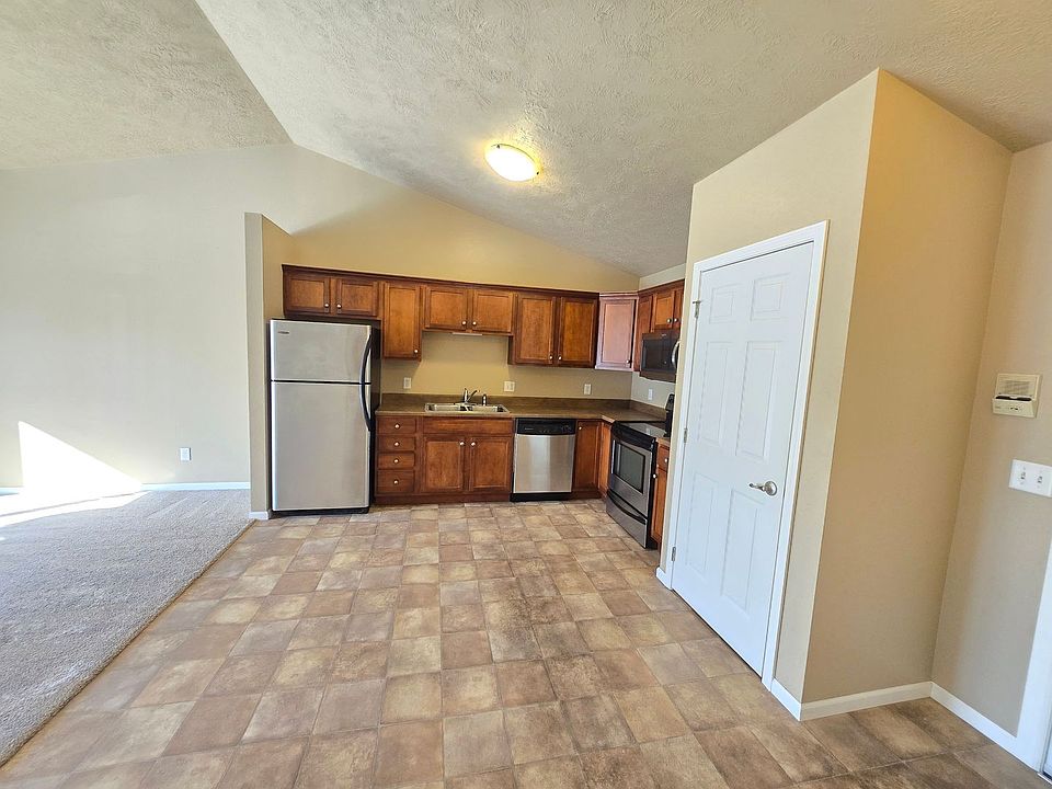 1st image of 4612 E 15th St #204