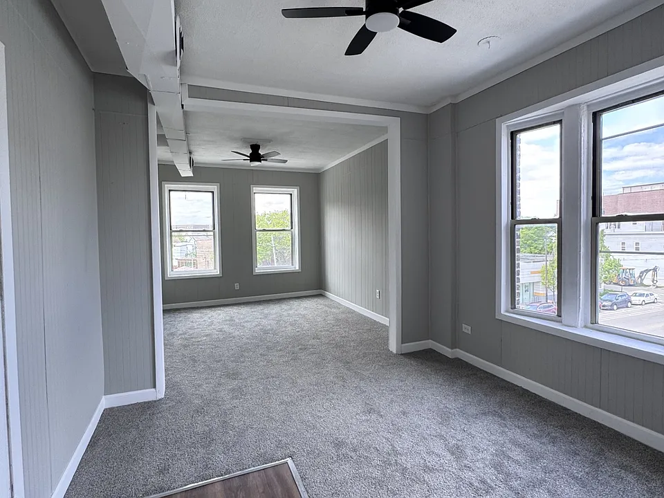 2905 N Elston Ave #3