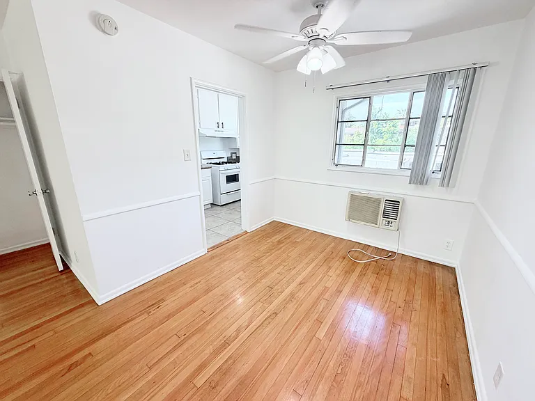 235 E California Blvd — Photo 8