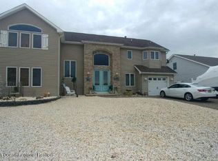 410 Atlantic City Ct, Lanoka Harbor, NJ 08734