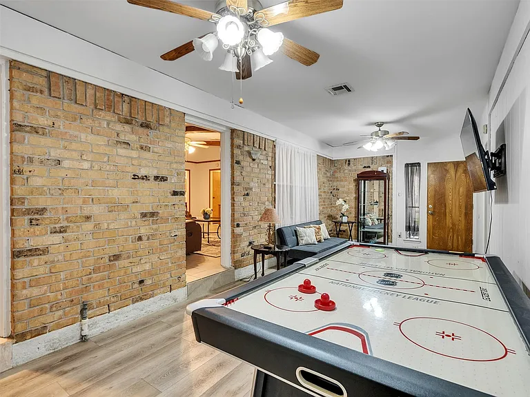 4002 Thistledown Dr — Photo 18