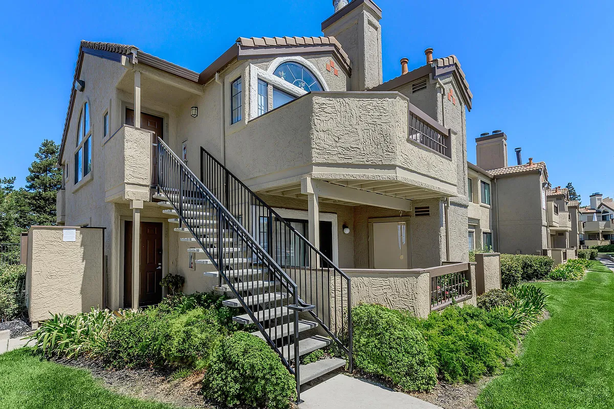 Building Photo - Oak Hills Apartments