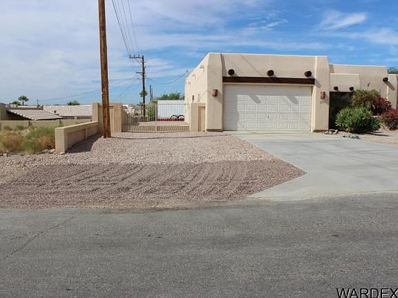 2nd image of 941 Fremont Pl