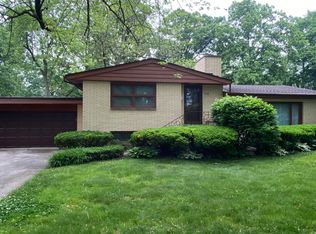 733 Williams Dr, Crown Point, IN 46307