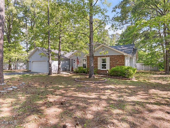 4th image of 214 Baytree Drive