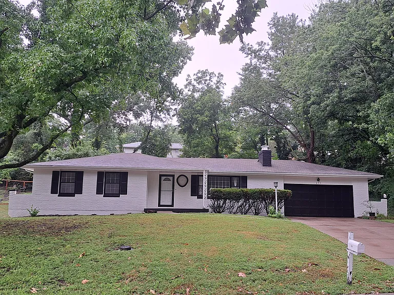 630 N Fairview Ave — Photo 20