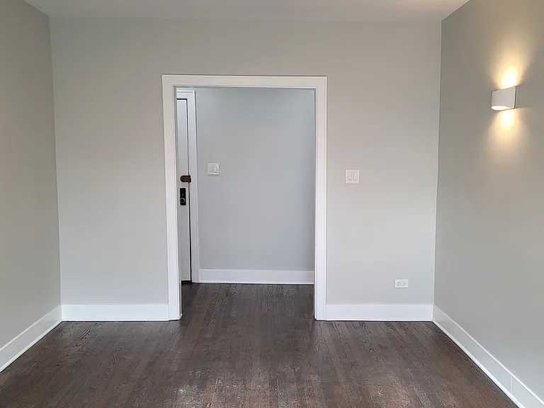 4651-61 N. Manor Ave — Photo 38