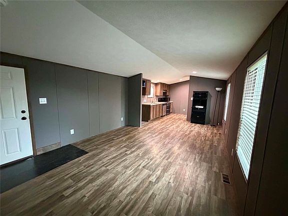 5th image of 147 Terrace Ln