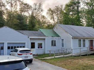 73 County Rd, East Freetown, MA 02717