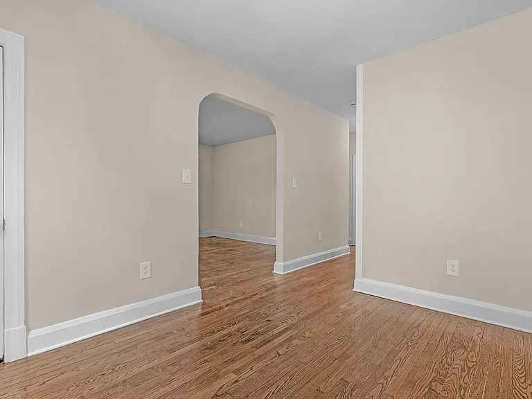 2802 Berwick Ave — Photo 9