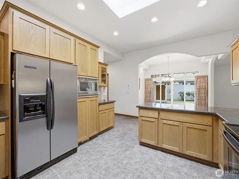 237 Creekview Crst — Photo 37