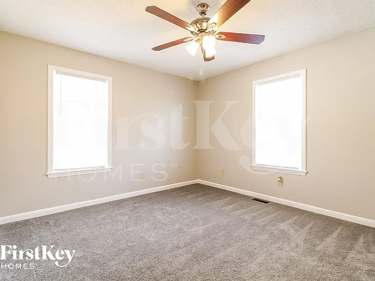3817 Central Ave — Photo 7