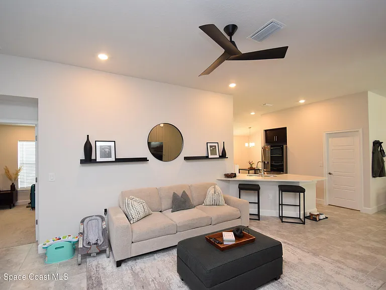 2585 Roygaris St NW — Photo 16