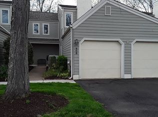 404 Henley Ct, Doylestown, PA 18901