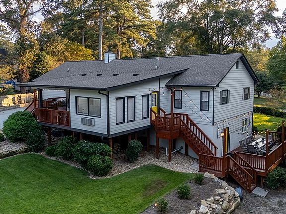 3rd image of 2390 Stone Dr