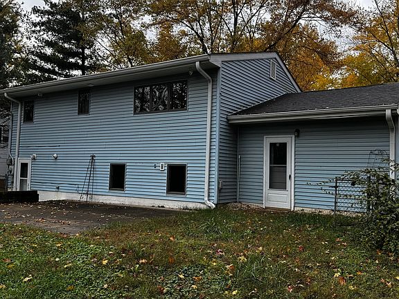 2nd image of 3023 Fairlawn Dr