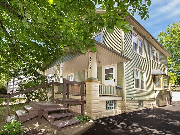 2nd image of 2057 Lark St