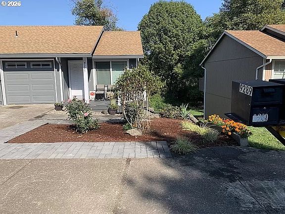 2nd image of 9295 SW Hill St