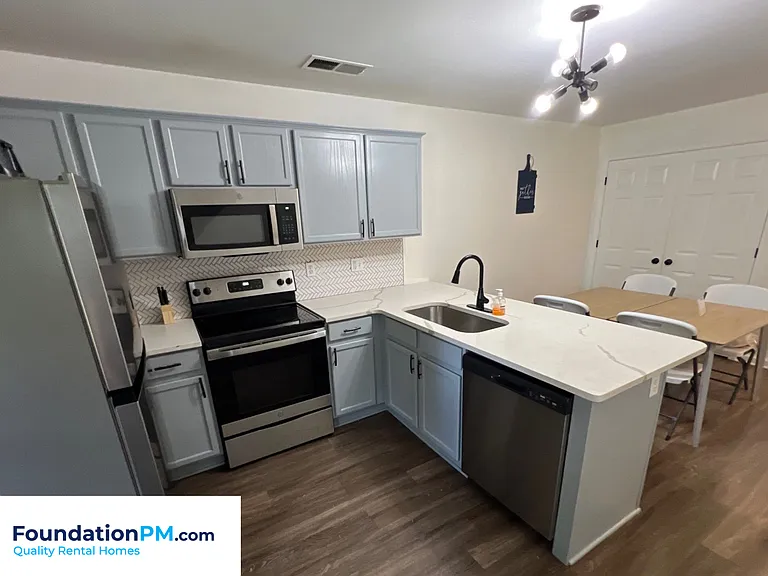 486 High Point Ter — Photo 3