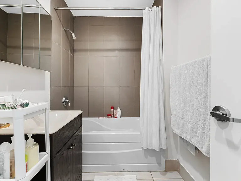 2147 2nd Ave #PHA — Photo 13