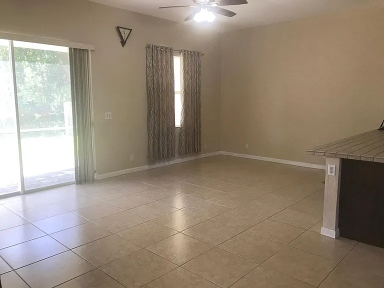 7092 Old Orchard Way — Photo 4