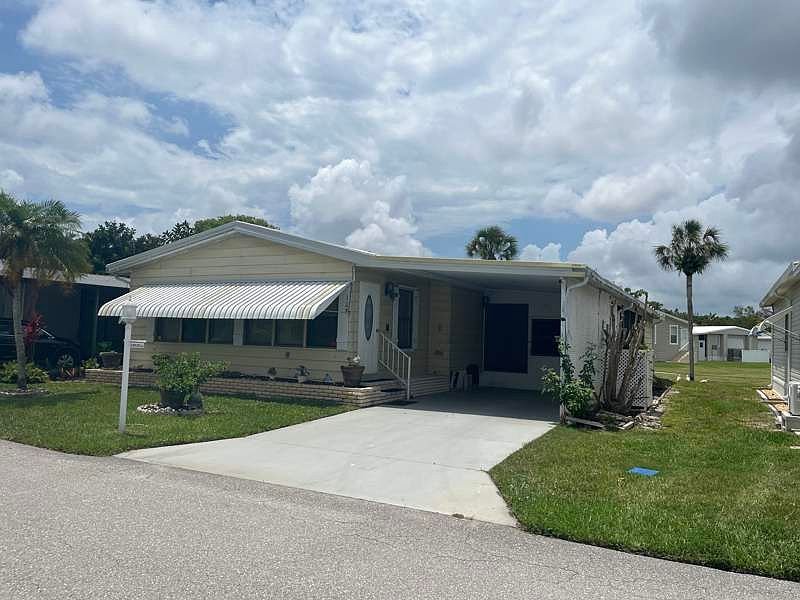 1st image of 128 Needle Palm Ln