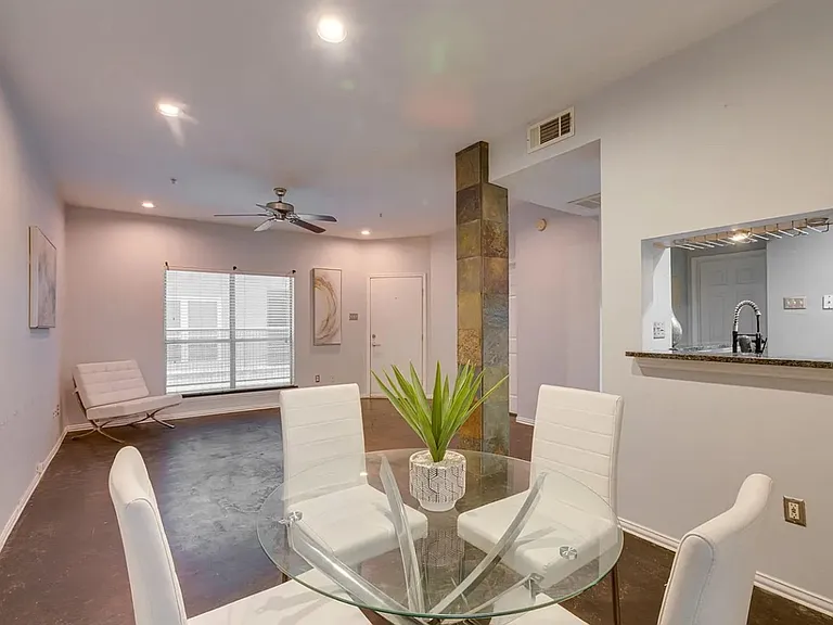 4104 N Hall St #102 — Photo 1