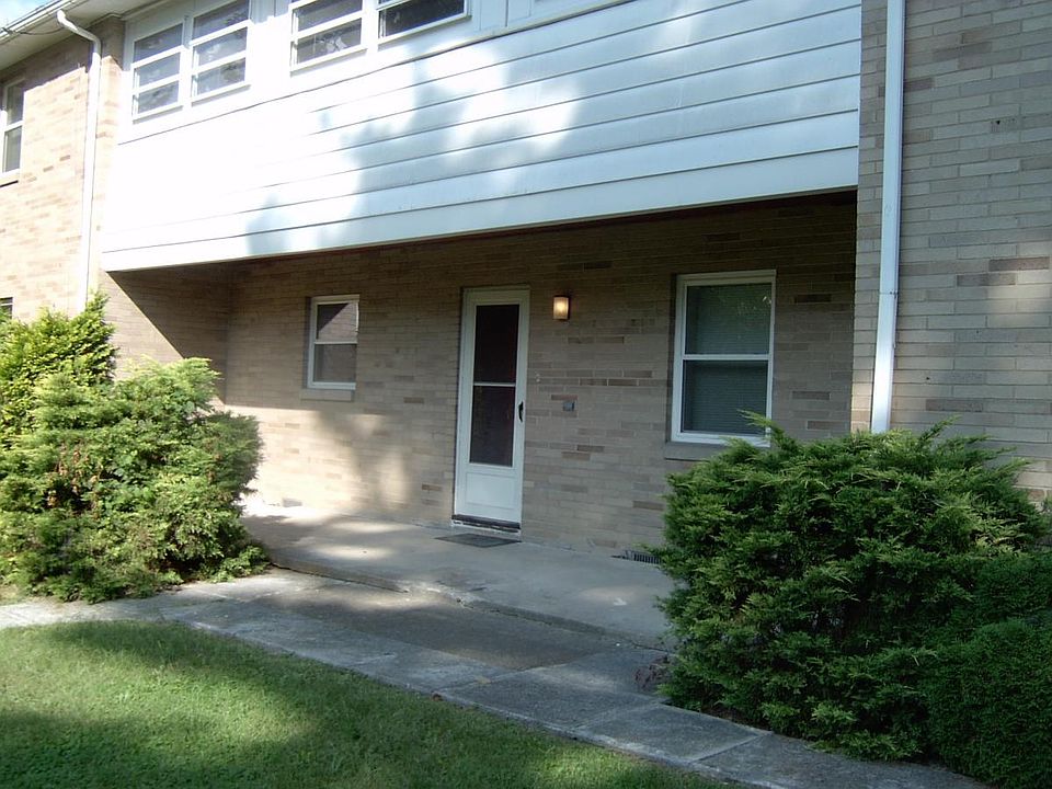 1st image of 144 1/2 Circle Dr